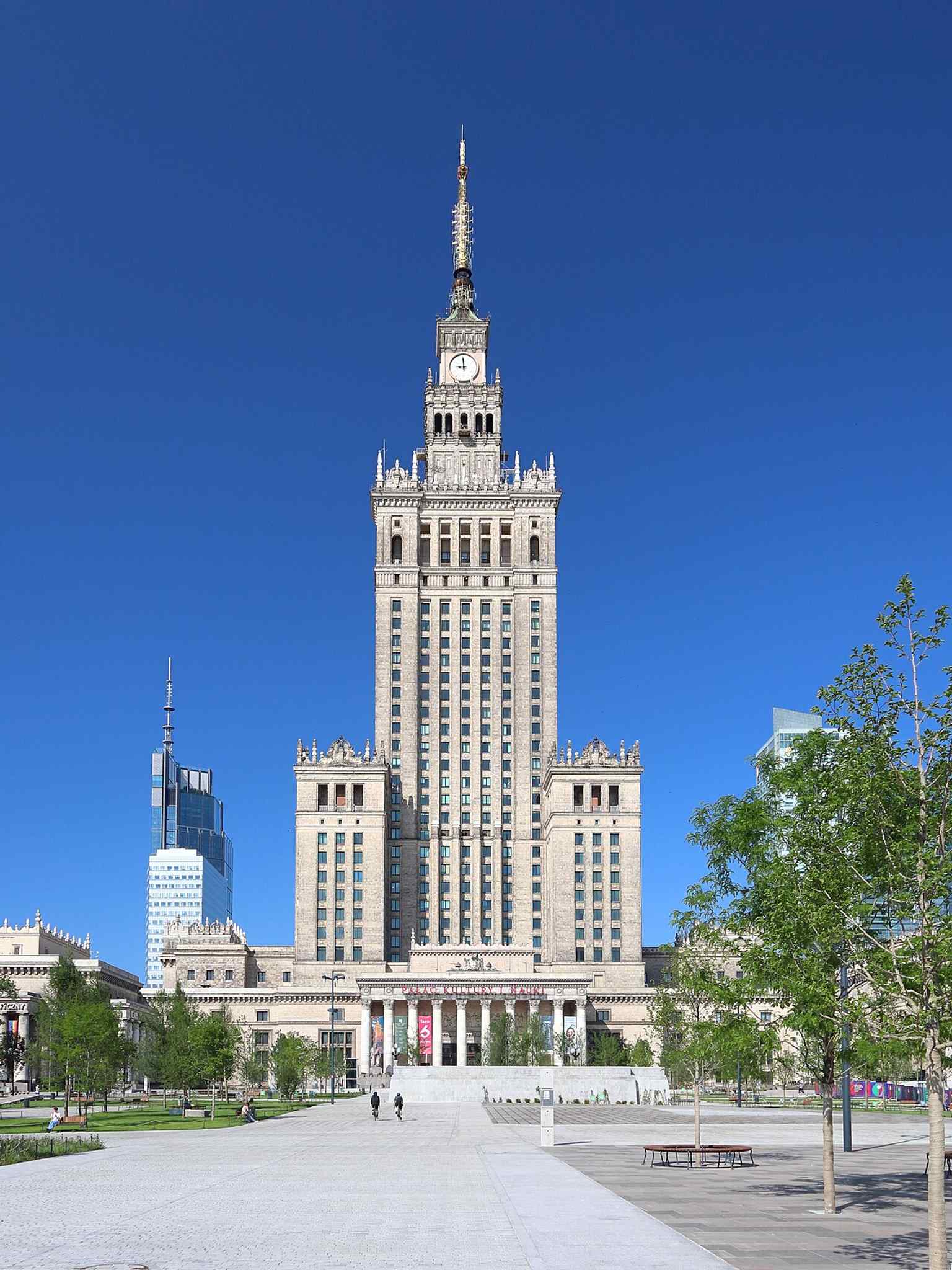 The 2025 view with Plac Centralny shows how the palace now anchors a newly reshaped public space around it.