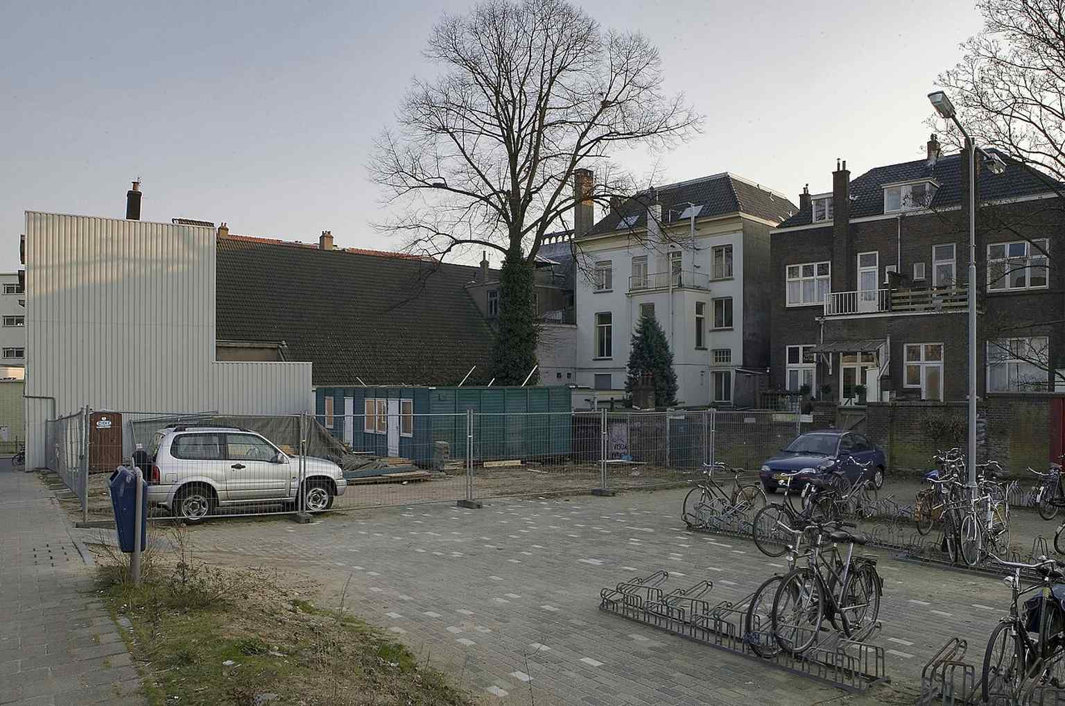 Side view of the building, helping tell the story of the original cinema now embedded in the city center.