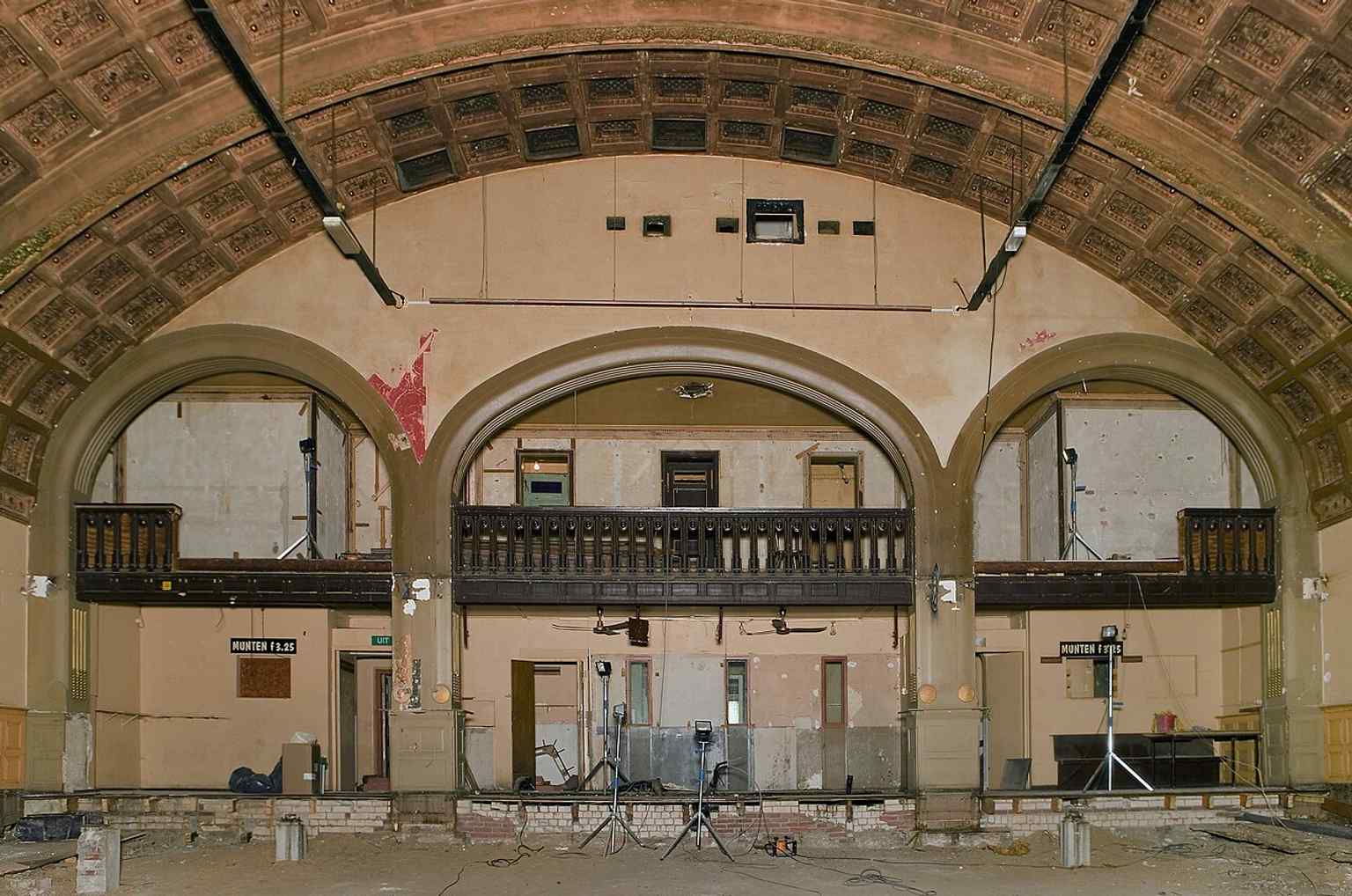 A view from the stage into the auditorium, showing the concert layout of today’s pop venue.