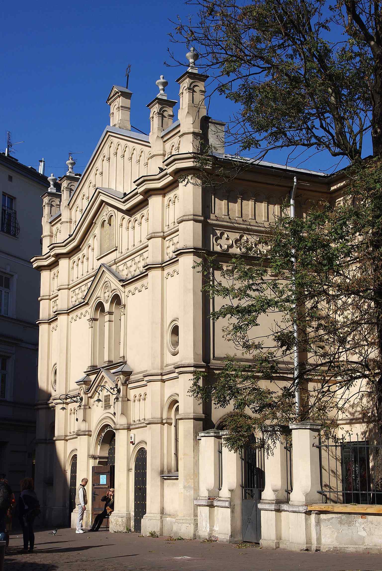 A 2012 exterior view documenting Tempel after renovation, when the synagogue had already resumed its role as a cultural landmark.