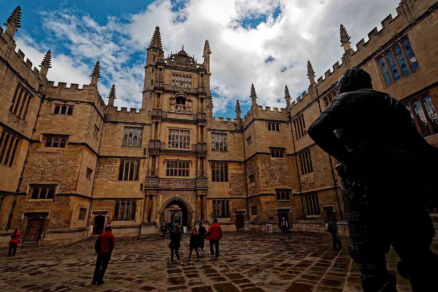 The courtyard statue of William Herbert, Earl of Pembroke, one of the Bodleian’s early benefactors, stands in the Old Schools Quadrangle.