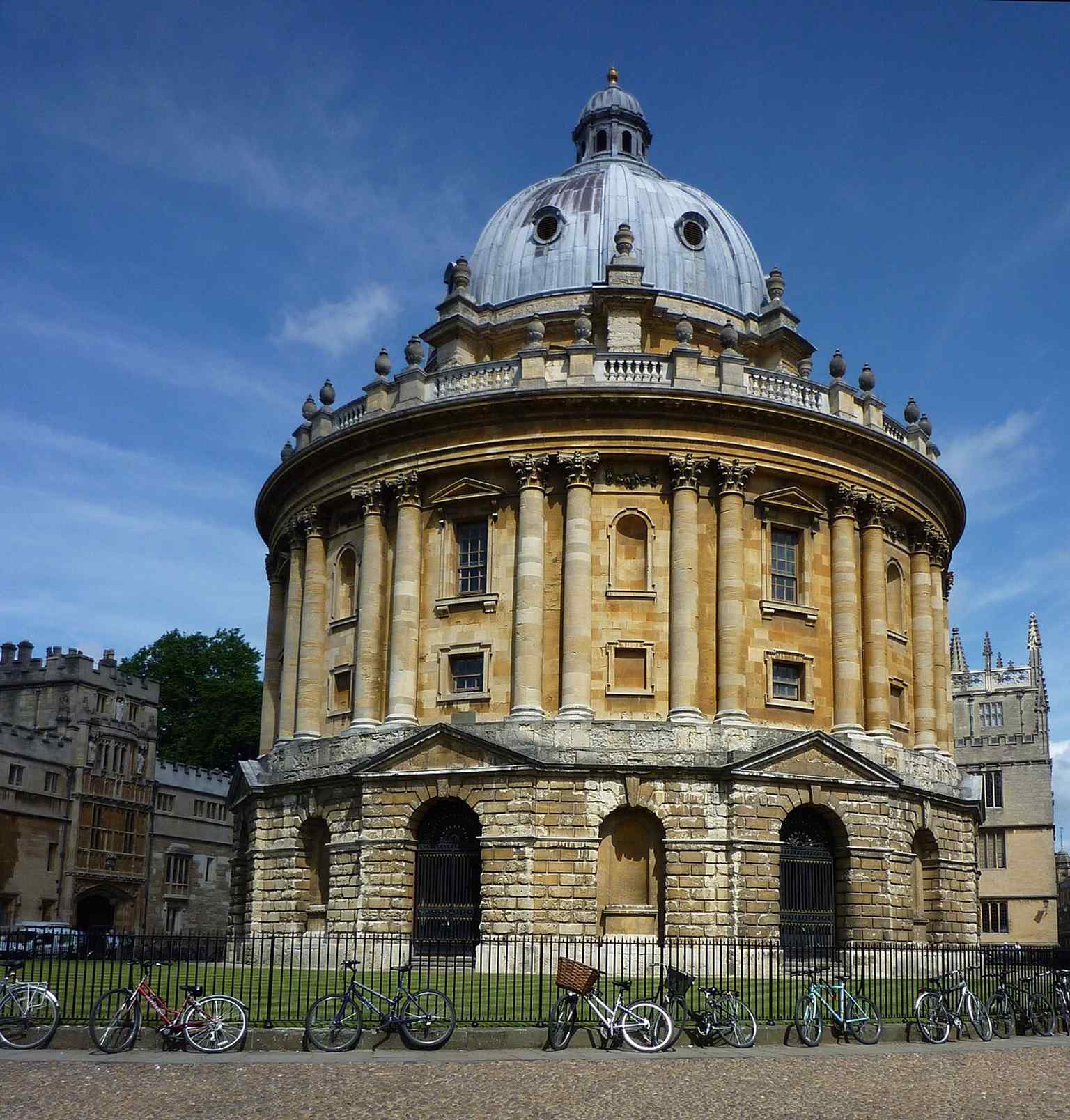 The Radcliffe Camera’s circular reading room became part of the Bodleian in the 19th century and remains one of Oxford’s icons.