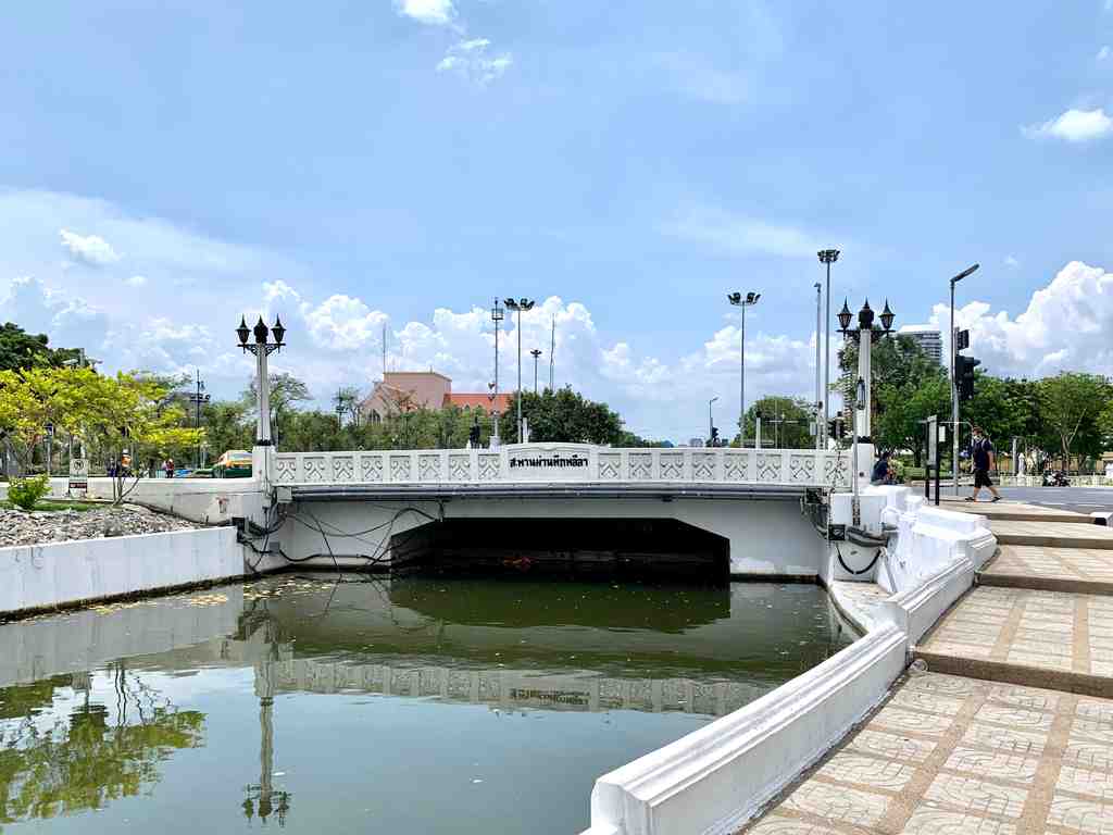 Bridge through the world of spirits