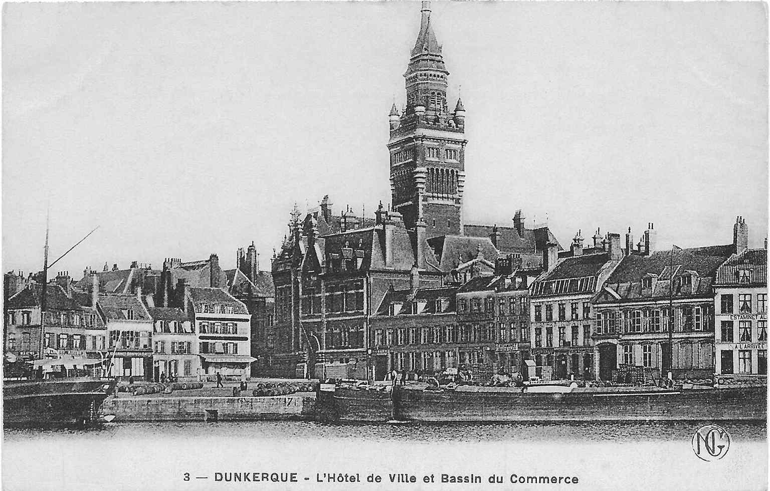 An old postcard of Dunkirk with the town hall and port, combining civic life with the harbor that shaped the city.