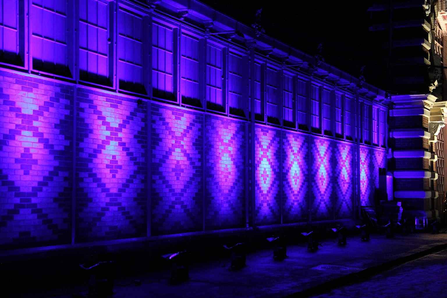 Night lighting brings out the hall’s façade, a building that has survived demolition threats and remained a beloved Helsinki institution.