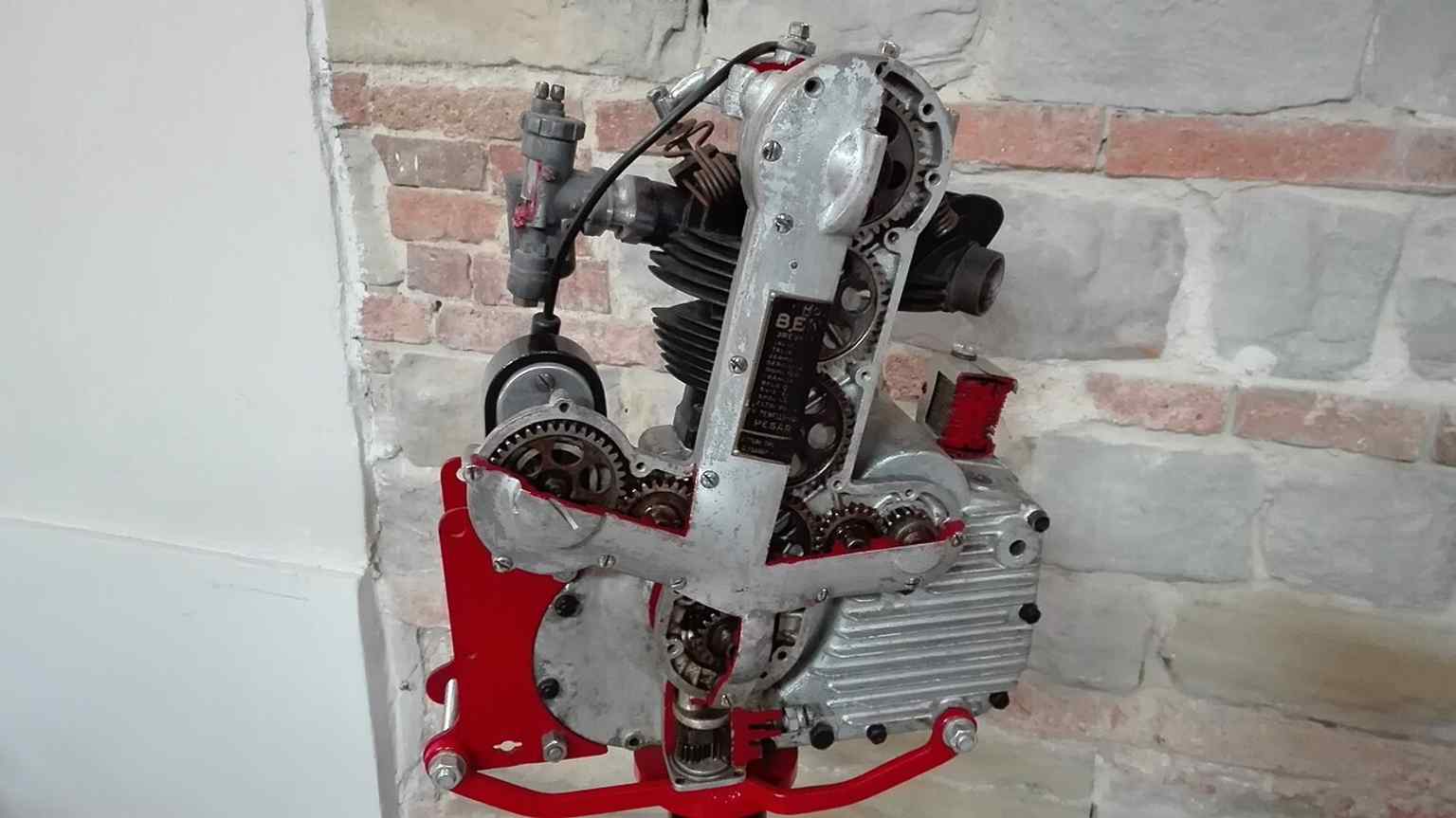 A close look at Giuseppe Benelli’s 250 engine design, with the gear-driven valve train that became part of the marque’s technical identity.