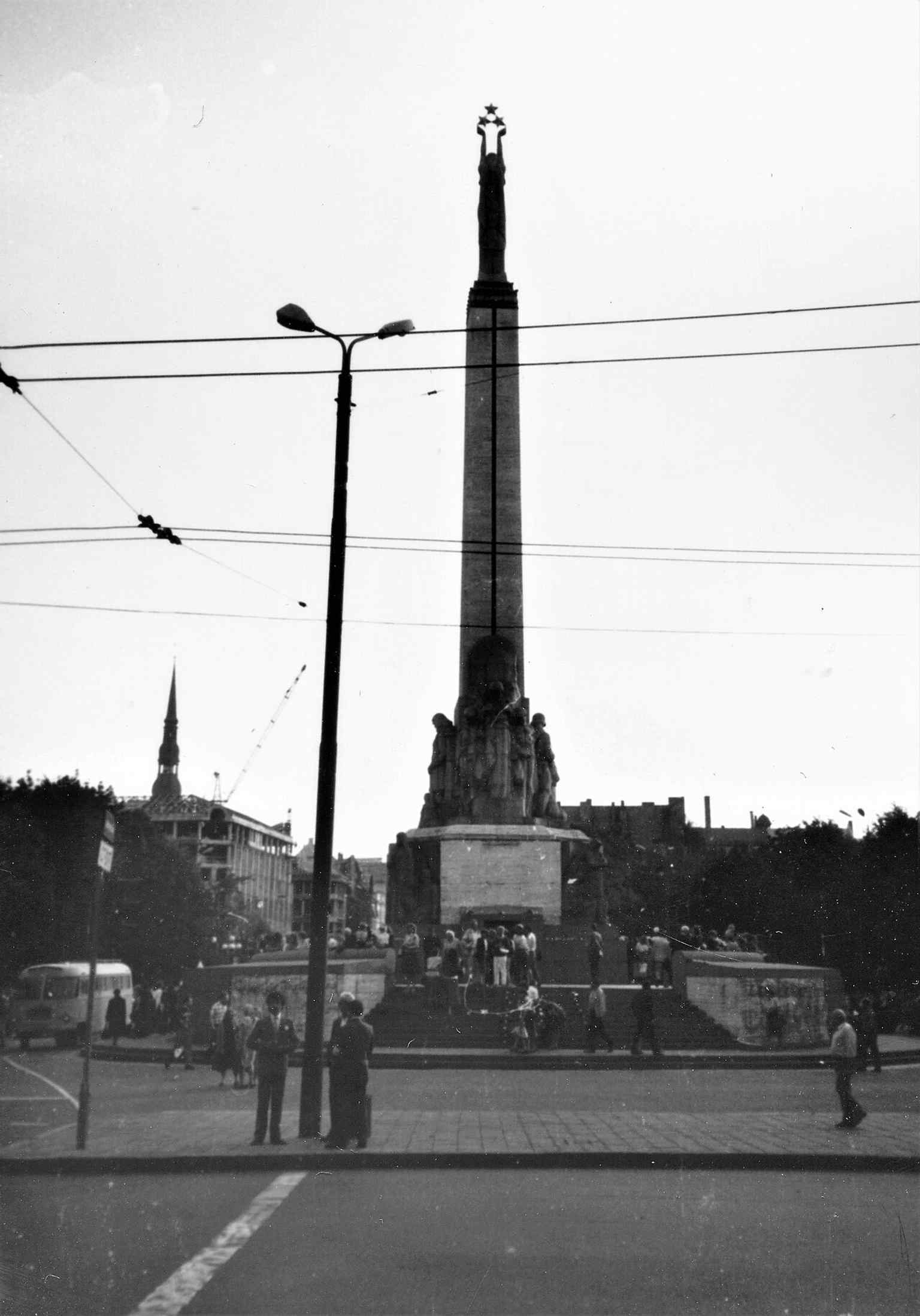 Crowds at the foot of the Freedom Monument in August 1989, showing how the site became a rallying point before independence was restored.