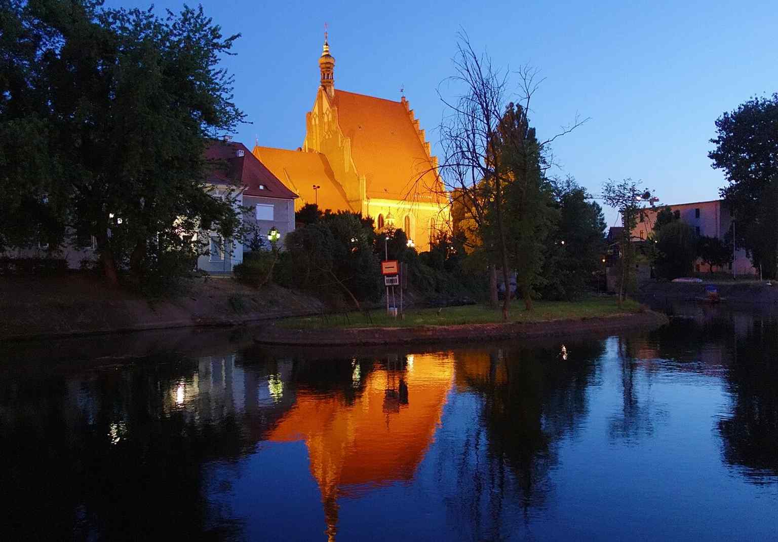 The cathedral at night, showing how the building still dominates the waterfront after dark.