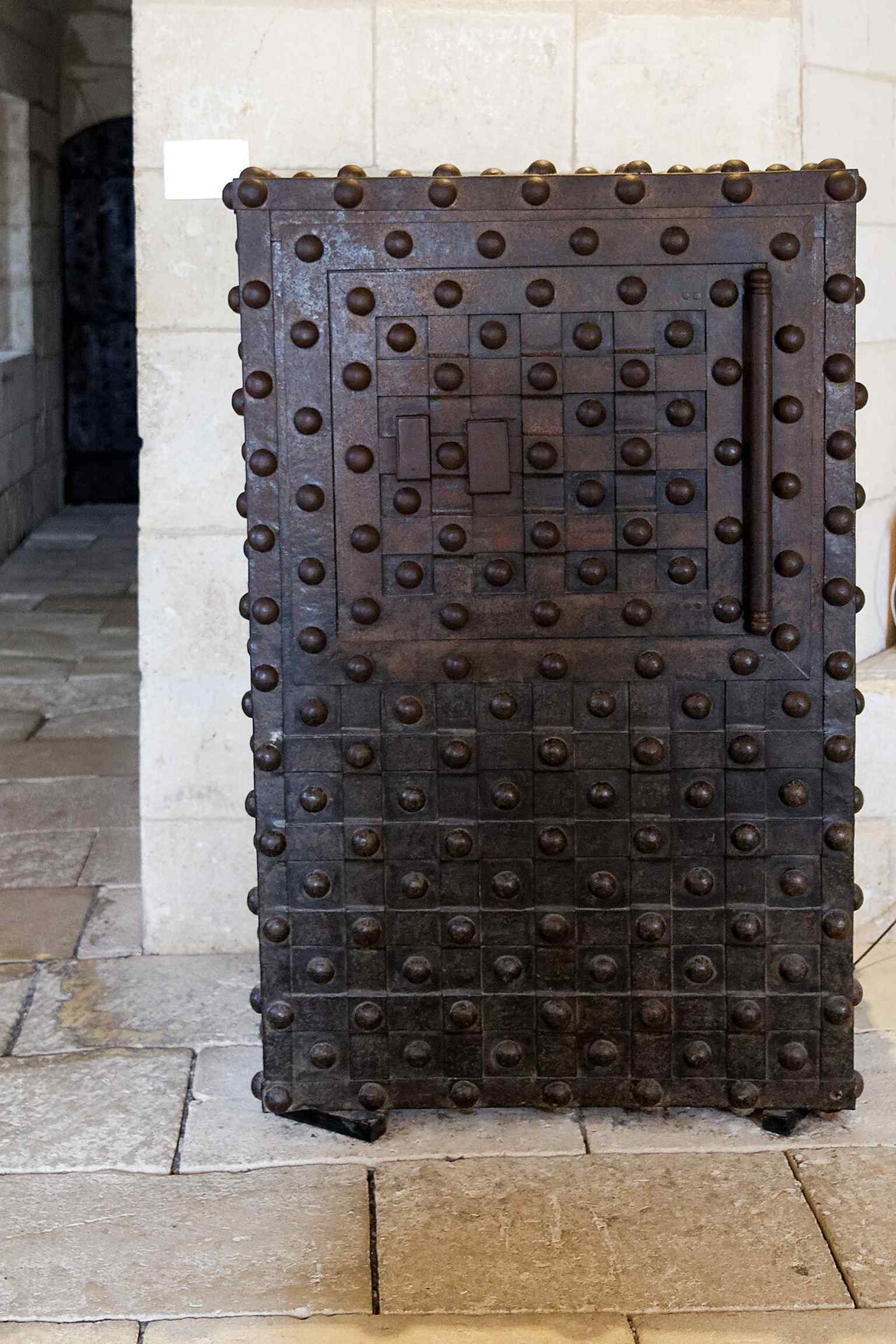 An old chest inside the tower, evoking the room used by captains and the tower’s former role as a guarded military residence.