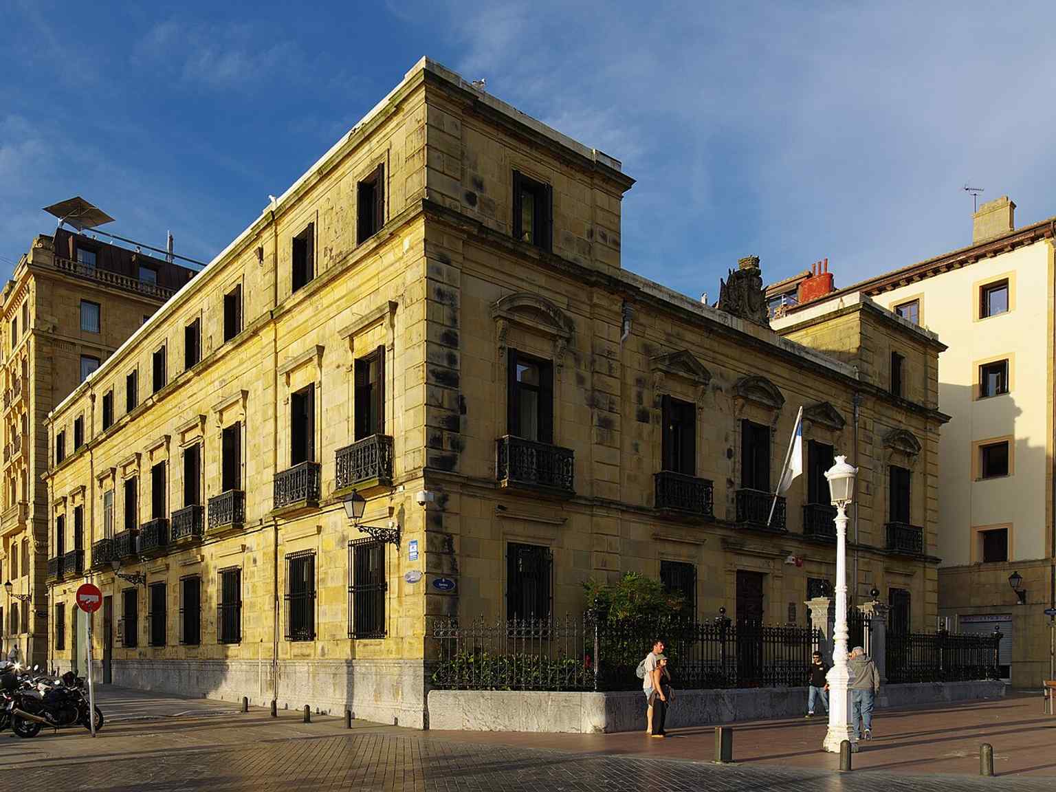 Another view of Goicoa Palace in San Sebastián, useful for showing the city-center setting of the building that later housed municipal services after its time as the Government Military office.