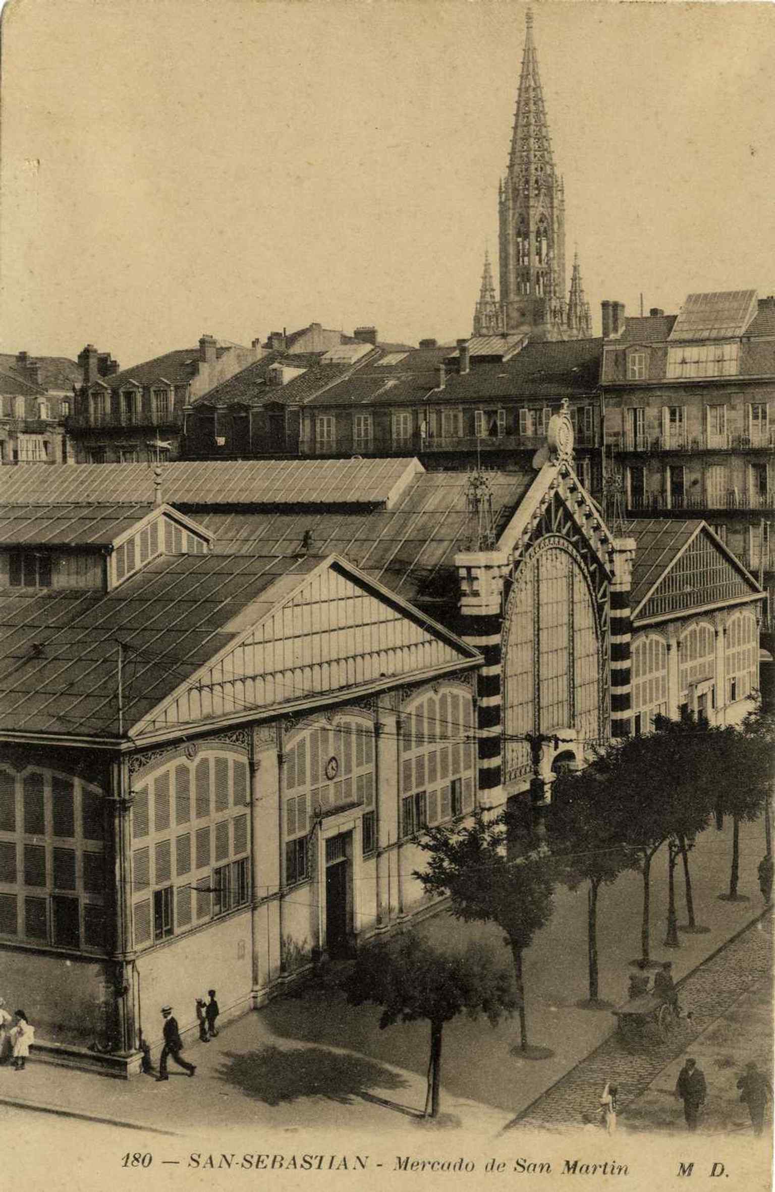 San Martín Market around 1900, showing the old municipal market before the 2005 redevelopment that replaced the historic building.