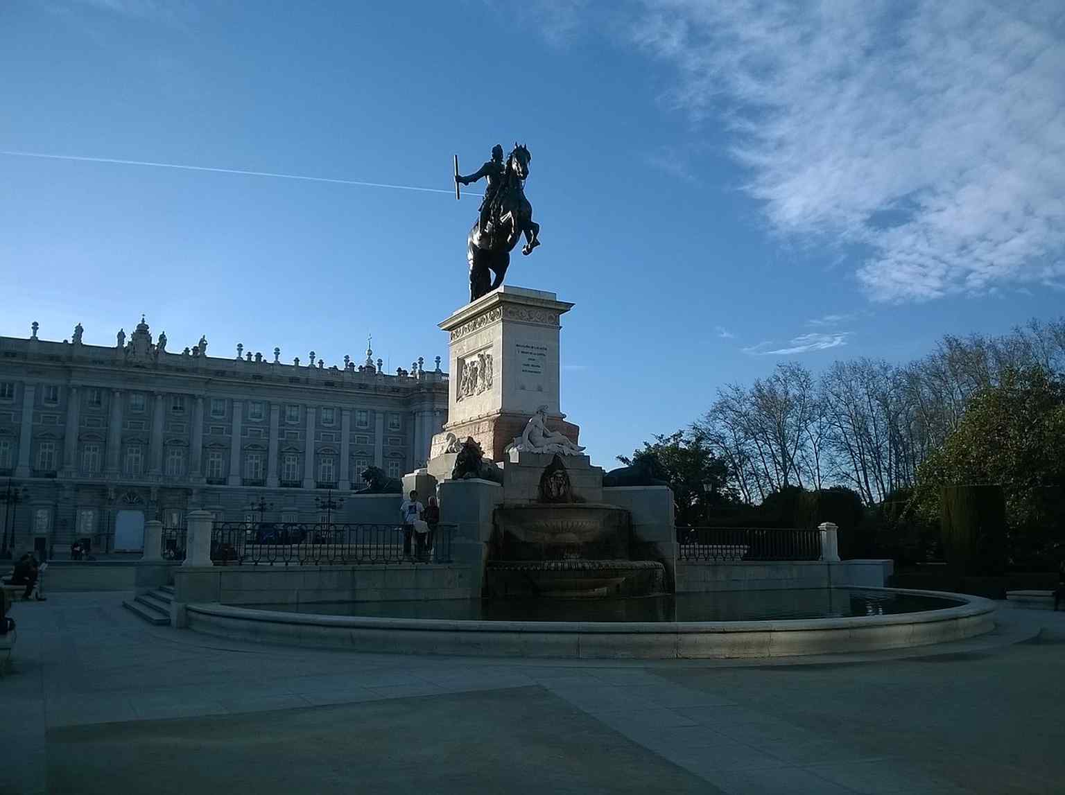 A closer look at the Philip IV monument, famous for the horse balanced on its hind legs alone — a breakthrough in equestrian sculpture.