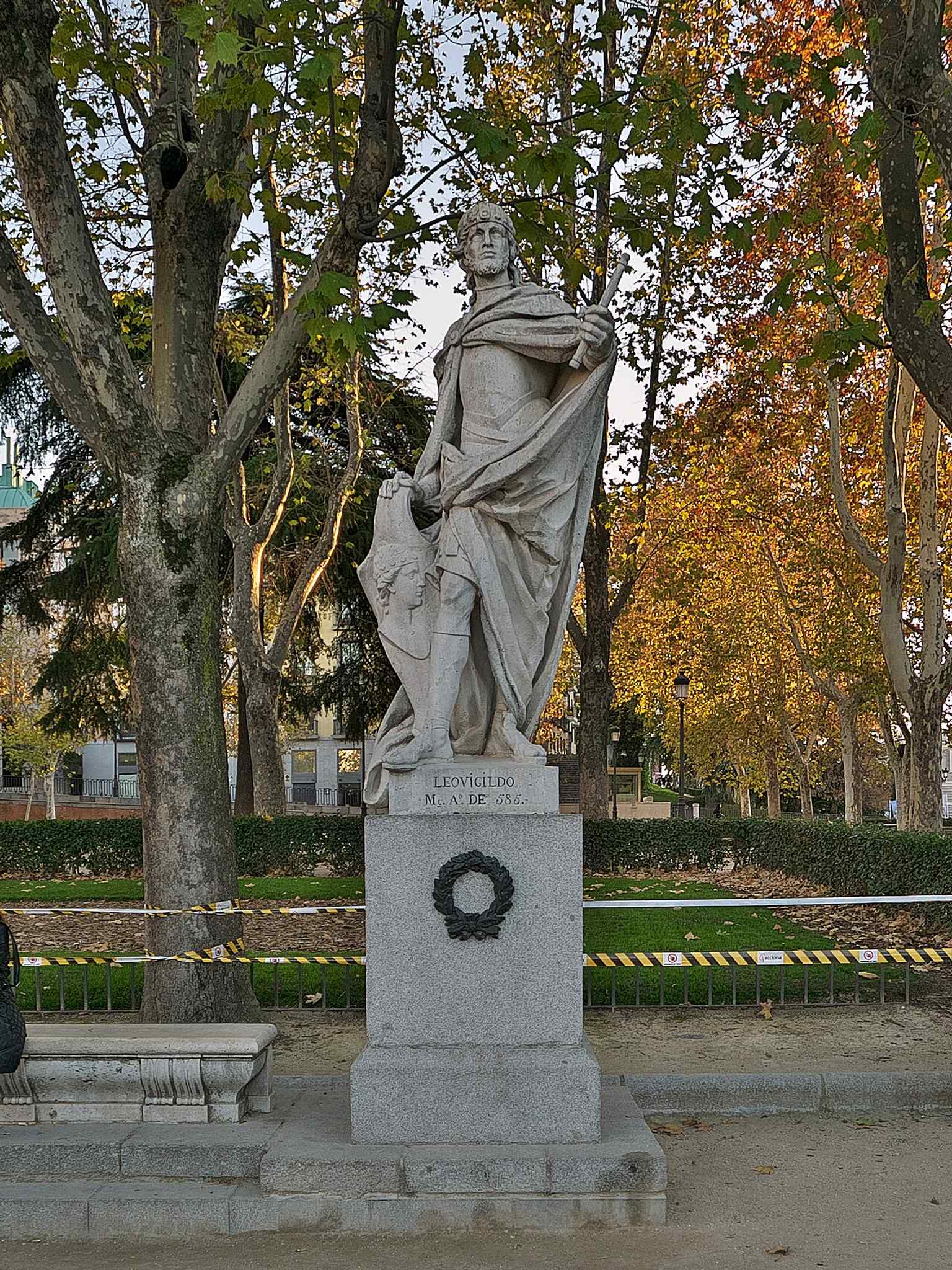 The statue of Leovigild, one of the twentieth-century placements of the kings series that once decorated the Royal Palace cornice.