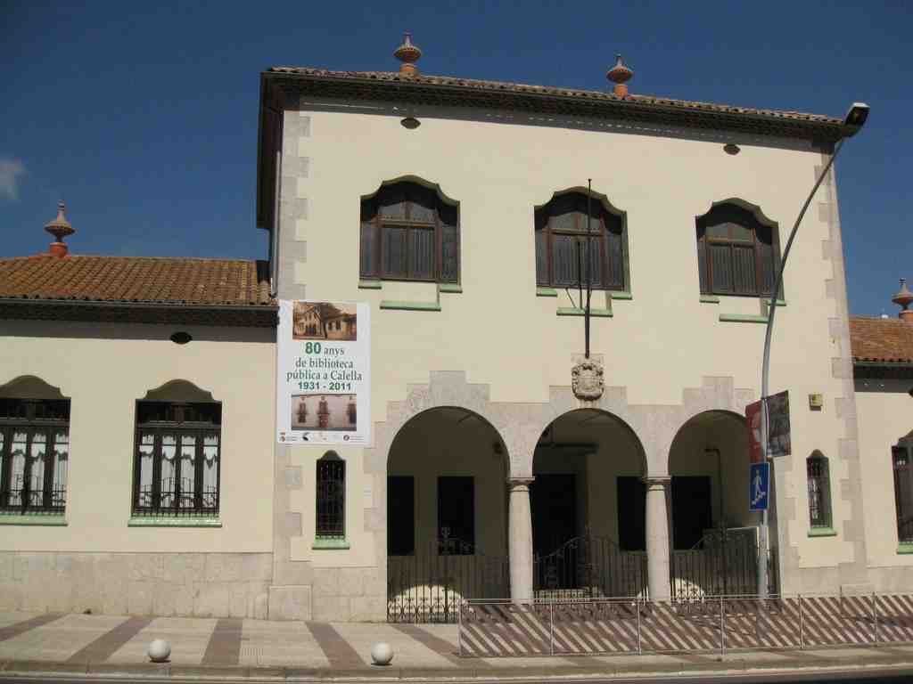 Costa i Fornaguera Popular Library