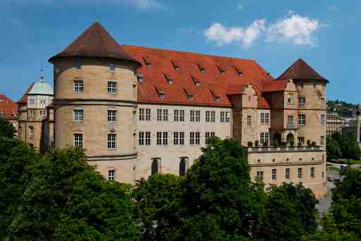 Stuttgart Audio Tour: Campus Chronicles and Urban Legends of Universität
