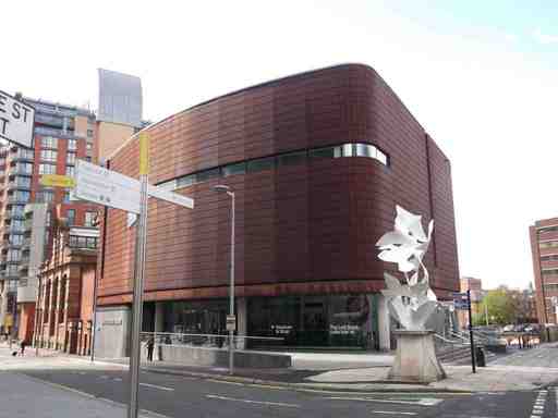 Manchester Highlights Audio Tour: Architectural and Historical Treasures