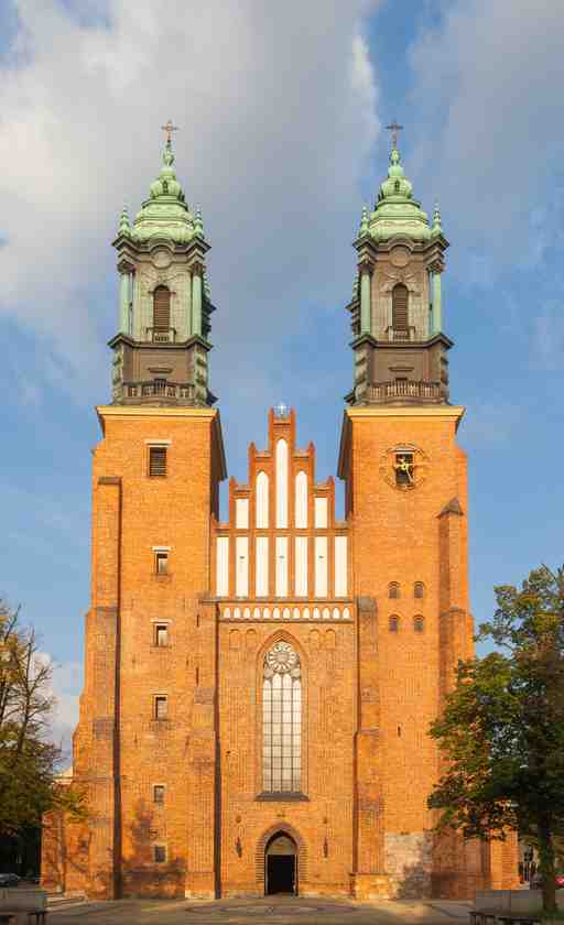Poznań Audio Tour: Echoes of Empires on Cathedral Island