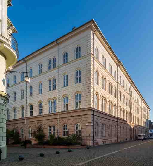 Timisoara Highlights Audio Tour: Architectural and Historical Treasures