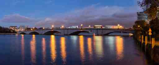London Audio Tour: Riverside Legends and Hidden Gems of Putney