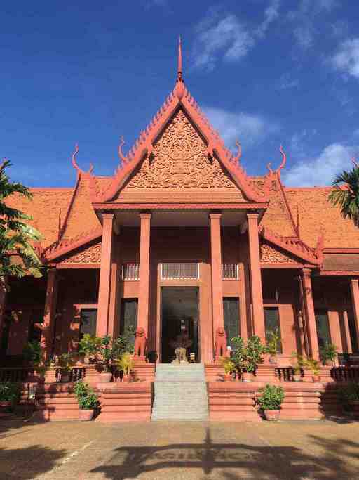 Phnom Penh Highlights Audio Tour: Royal Legacy and Cultural Treasures