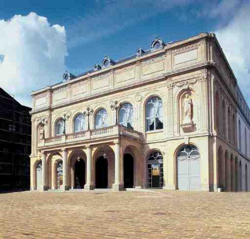 Namur Highlights Audio Tour: Architectural Gems and Cultural Heritage