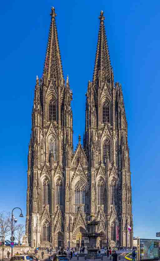 Cologne Audio Tour: A Cologne Essence Odyssey