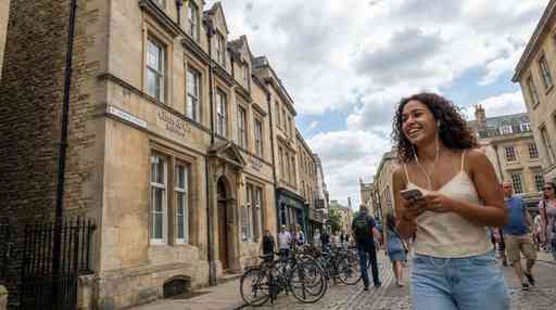 Cambridge Audio Tour: Collegiate Pubs and Tales Beyond the Quads