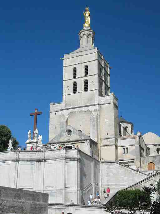 Avignon Audio Tour: Echoes of Stones, Saints, and Sovereigns