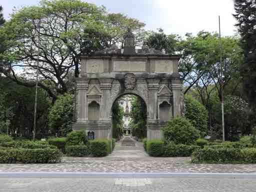 Manila Audio Tour: The UST Campus & Beyond Walking Audio Journey