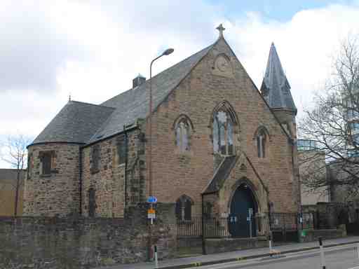 Edinburgh Audio Tour: Echoes of Intrigue from Holyrood to Hermits