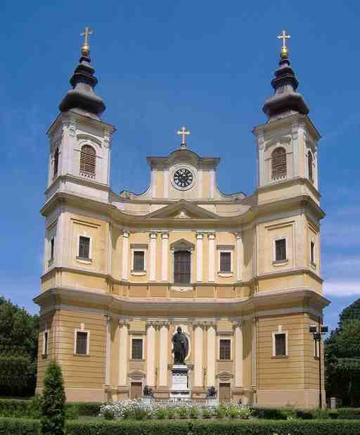 Oradea Audio Tour: Baroque Echoes and Sacred Splendors