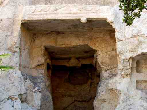 Cagliari Audio Tour: Echoes of Ancient Stones and Urban Legends