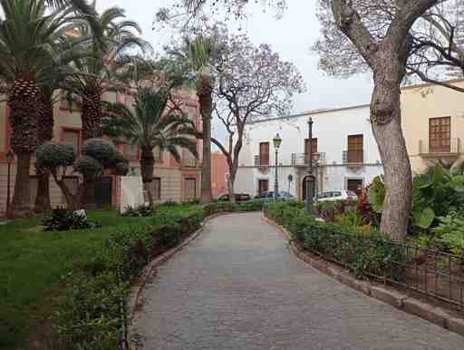 Almería Audio Tour: Stories Behind Butterfly Mansions and Underground Echoes