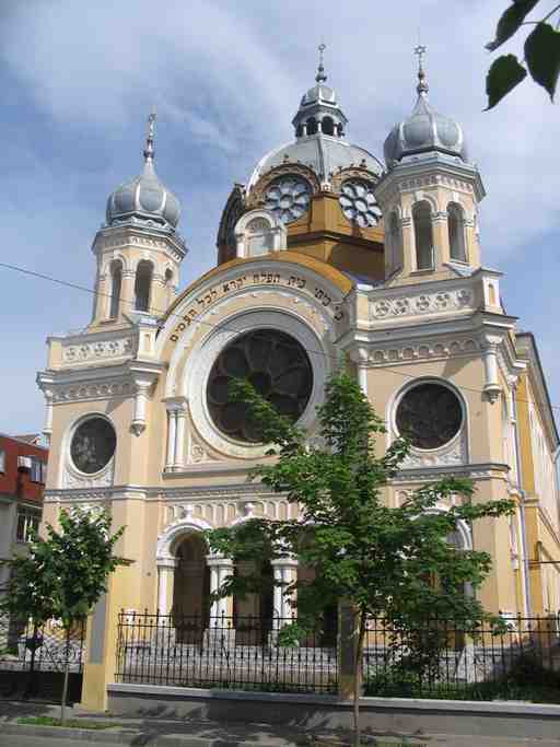 Târgu Mureș Audio Tour: Echoes of Citadels, Culture, and Sacred Spaces