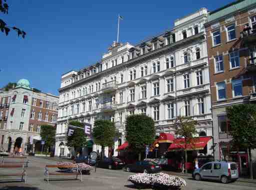 Helsingborg Audio Tour: Palaces, Legends, and Harmonies Unveiled