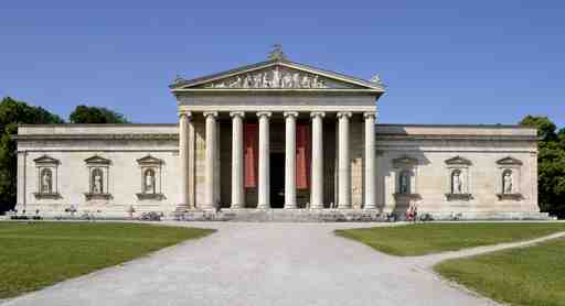 Munich Audio Tour: München's Treasures Unveiled
