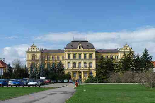 České Budějovice Audio Tour: From Rails to Roses and Remarkable Residences
