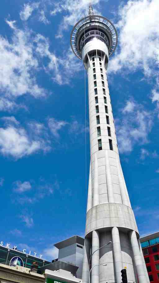Auckland Audio Tour: From Towers to Treasures