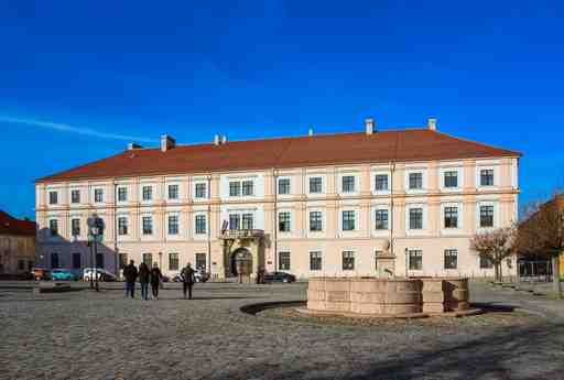 Osijek Audio Tour: Stories Woven in the Heart of Tvrđa