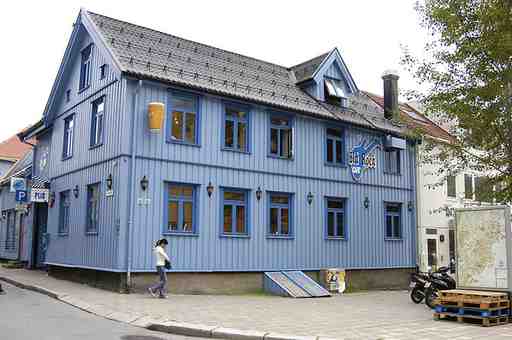 Tromsø Audio Tour: Arctic Stages, Brews & Northern Lights Legends