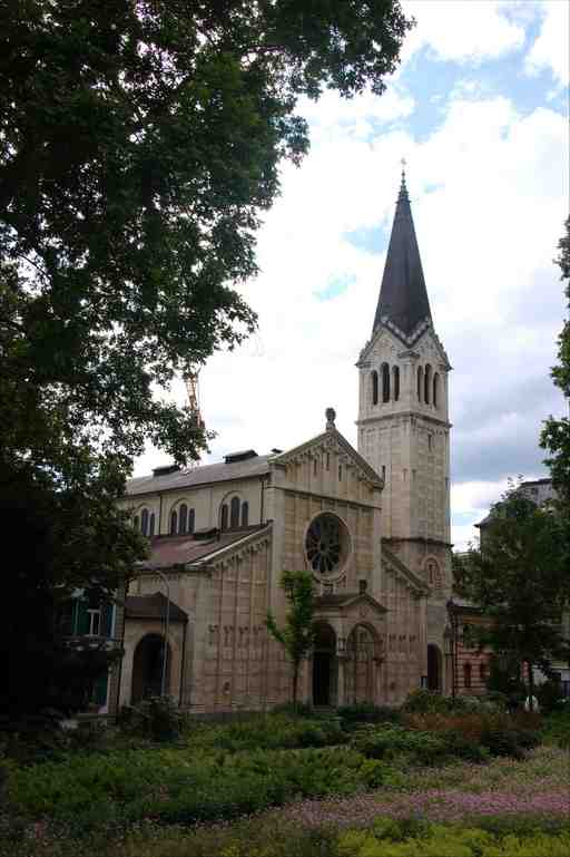 Bern Audio Tour: Hidden Histories and Urban Gems of Monbijou